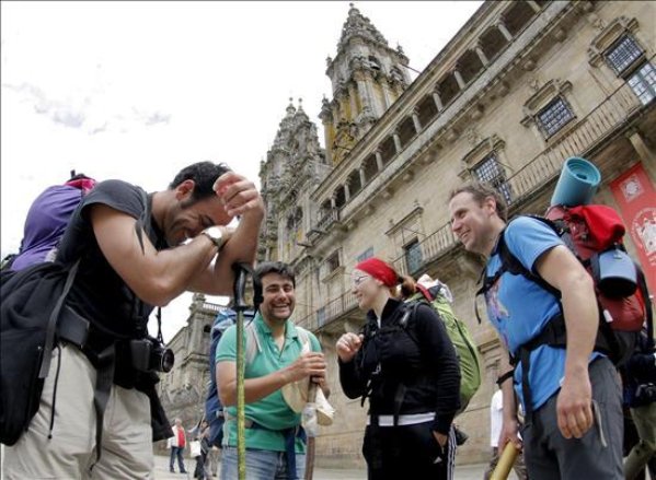 Camino venner langt væk. Tjek Spanien er mere, www.spainismore.dk for tips om at gå caminoen alene.