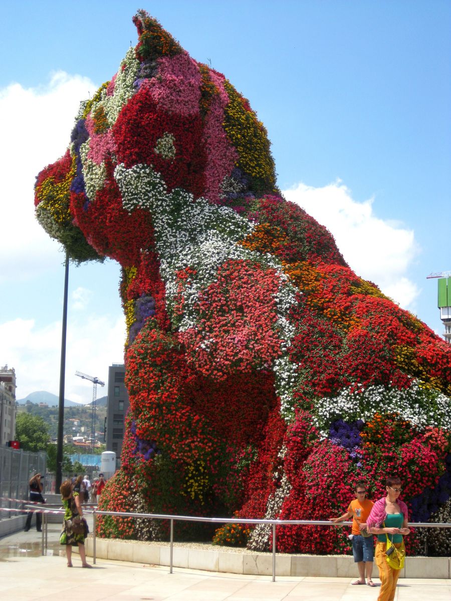 Puppy Art district Bilbao