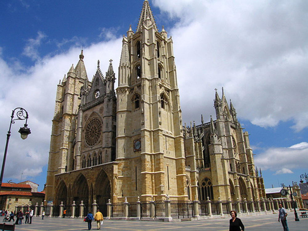 Kathedrale in León - Jakobsweg Reise Spanien